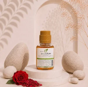 روغن گل سرخ خالص و اصل تهیه شده از گل‌های رز